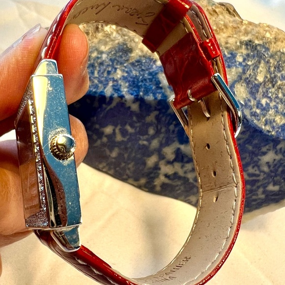 American Flag watch by Susan Lucci w/red and blue rhinestones, square face. - Picture 7 of 10